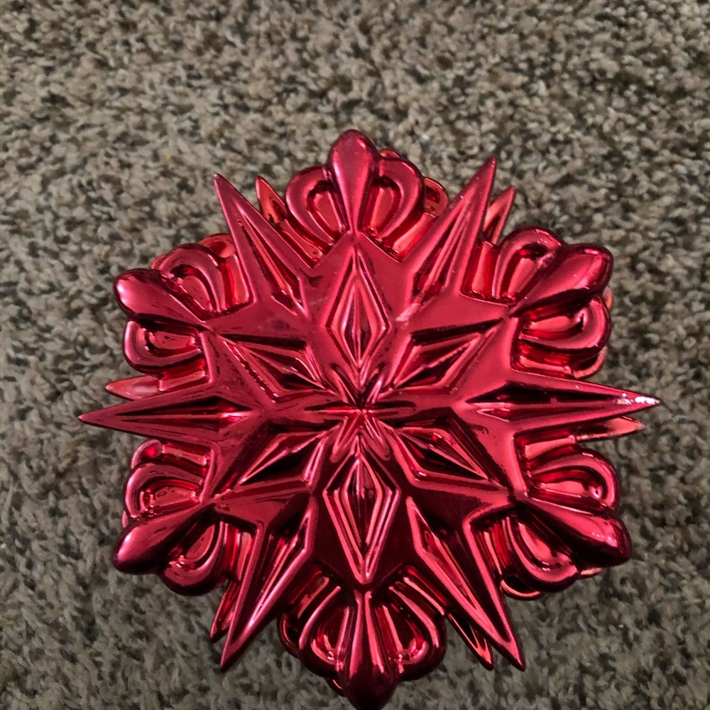 NWT-Red Snowflake Candle-2 PCs. W/Lid-Metallic